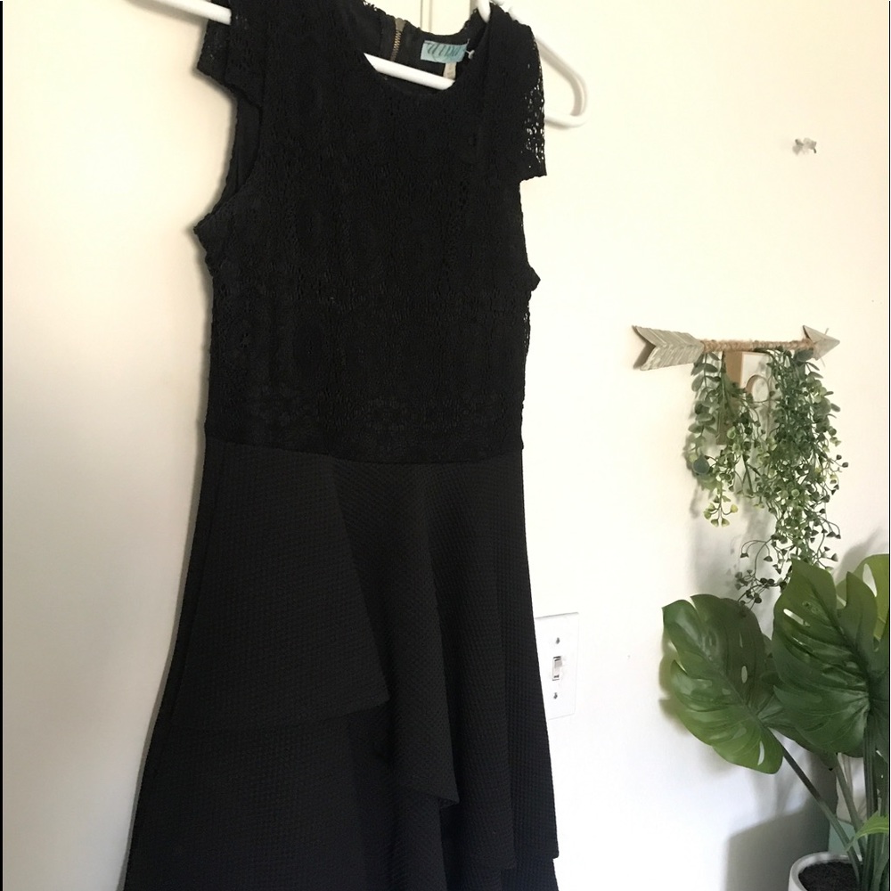 Lace dress with ruffle skirt